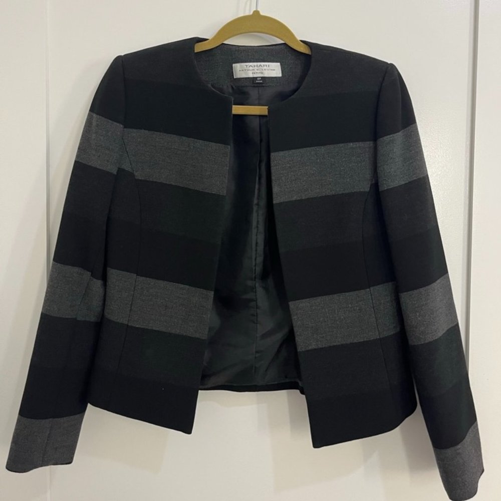 Tahari Arthur S. Levine Black and Gray Striped Blazer Size 0P